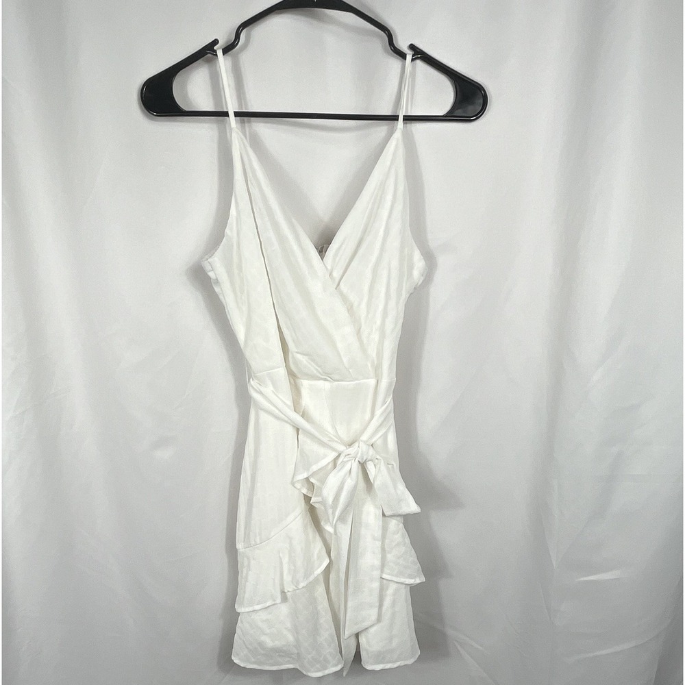 Trixxi Clothing Company White Solid V-Neck Ruffle Bow Dress Size Medium